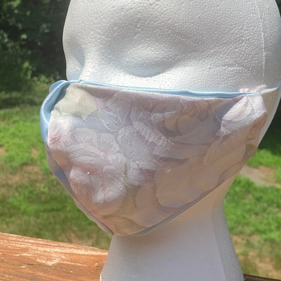 Christian Dior Floral Satin Face Mask Washable - Picture 4 of 8